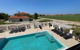 Vila Softic Amra